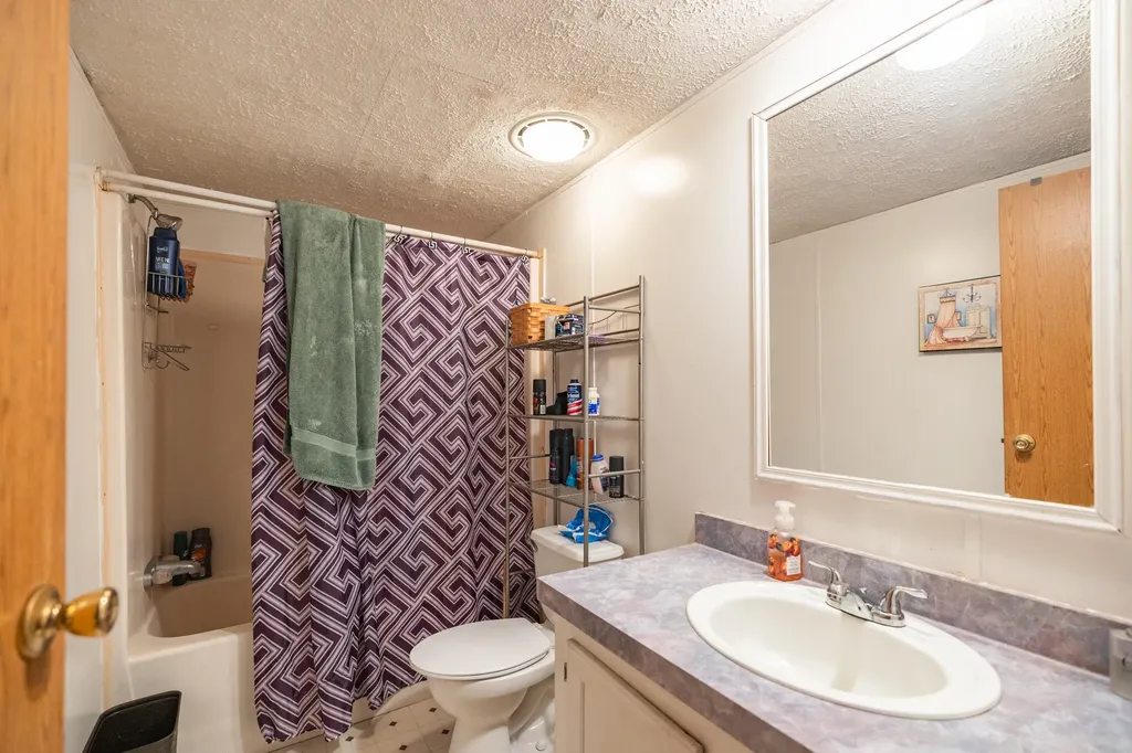 140 Cressey Road Monmouth ME 04259