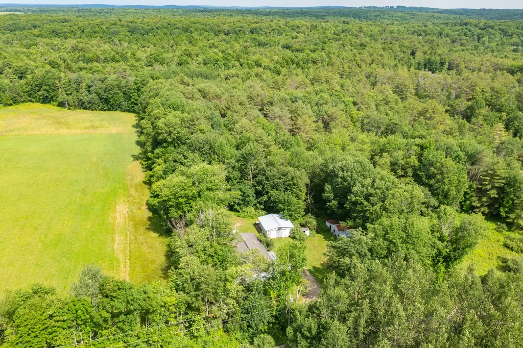 140 Cressey Road Monmouth ME 04259