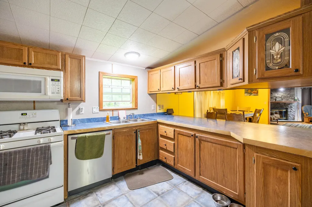 140 Cressey Road Monmouth ME 04259