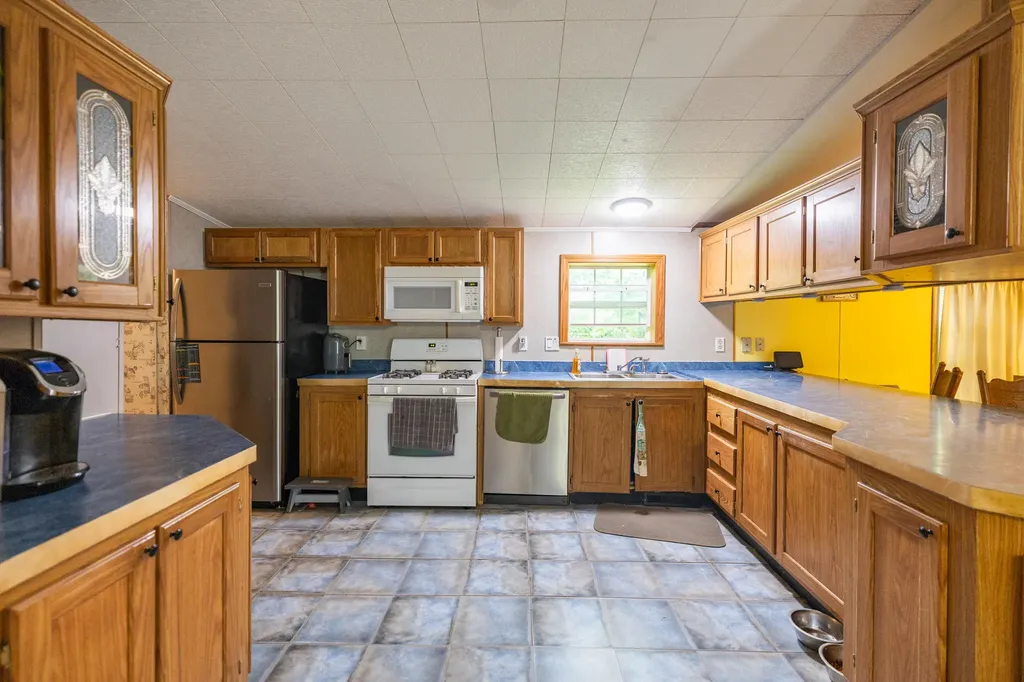 140 Cressey Road Monmouth ME 04259