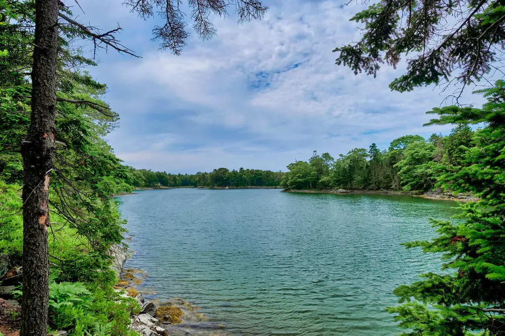 11 Samoset Trail Boothbay ME 04544