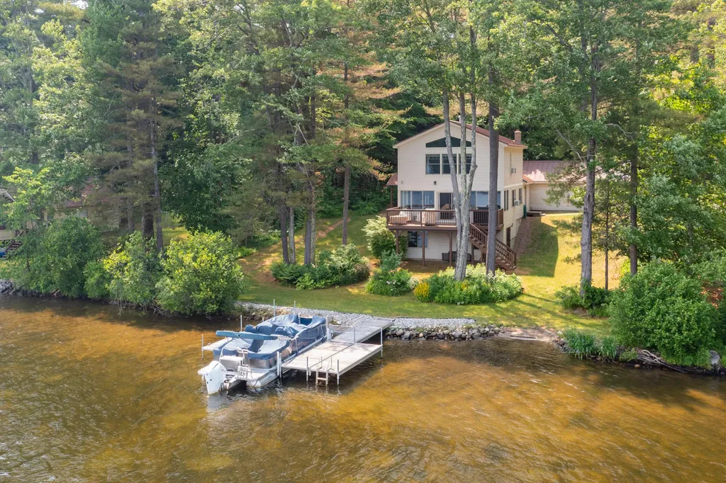 77 Woods Grove Lane Winthrop ME 04364