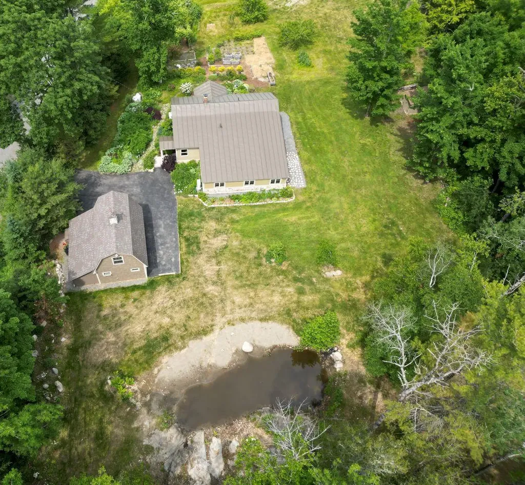 206 Drury Road Solon ME 04979