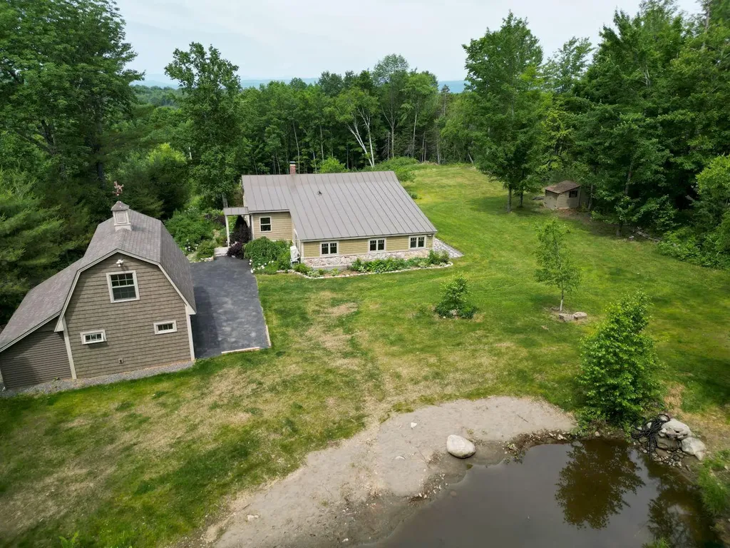 206 Drury Road Solon ME 04979