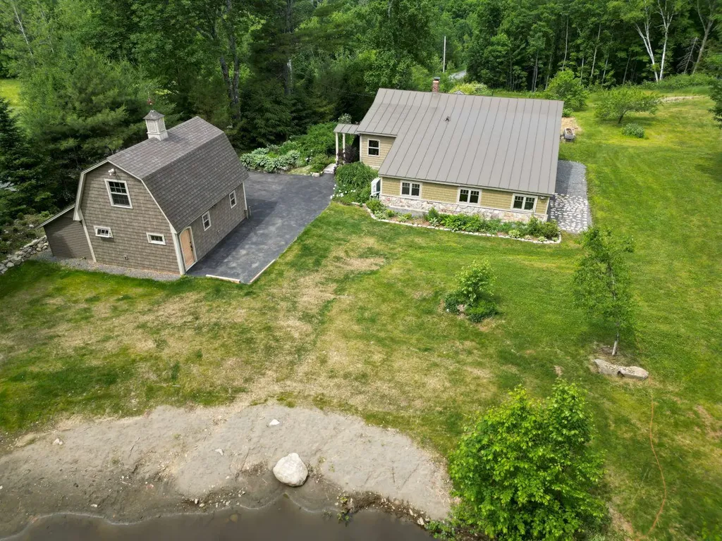 206 Drury Road Solon ME 04979