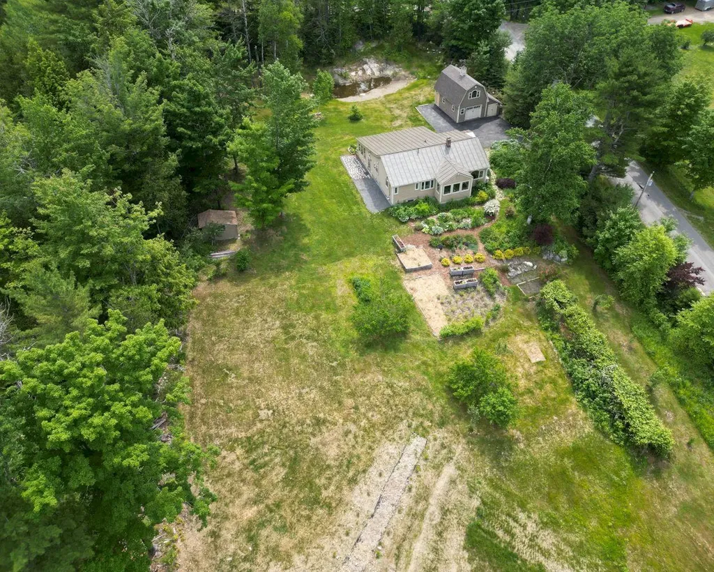 206 Drury Road Solon ME 04979