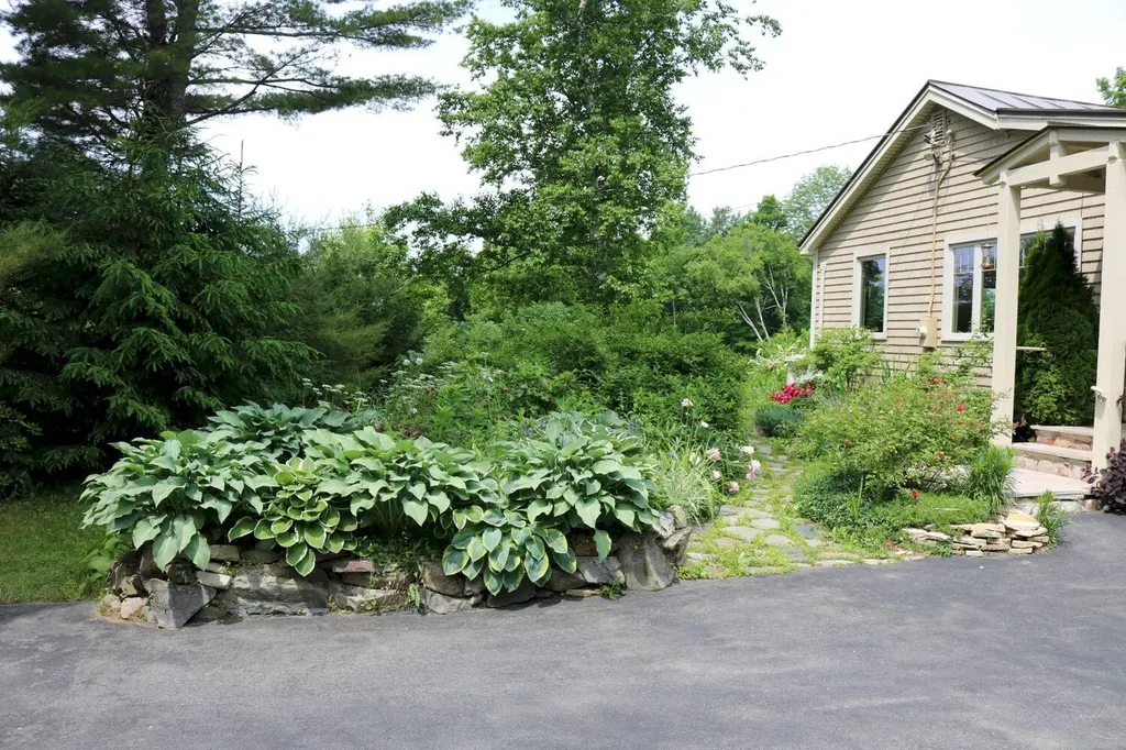 206 Drury Road Solon ME 04979