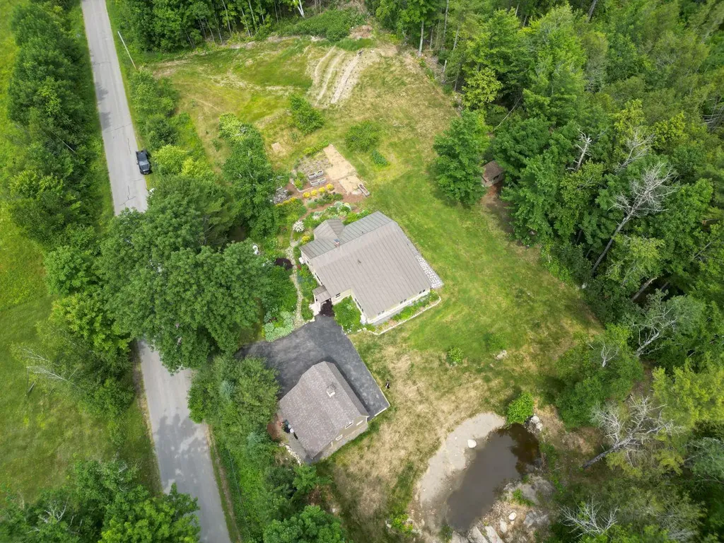 206 Drury Road Solon ME 04979