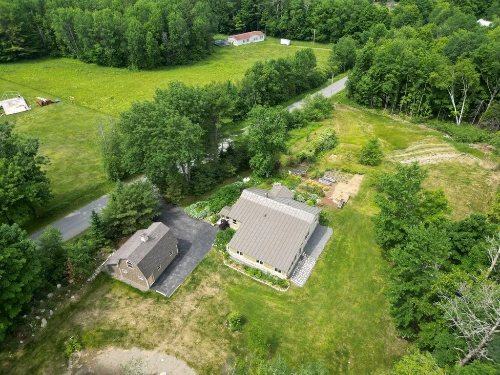 206 Drury Road Solon ME 04979