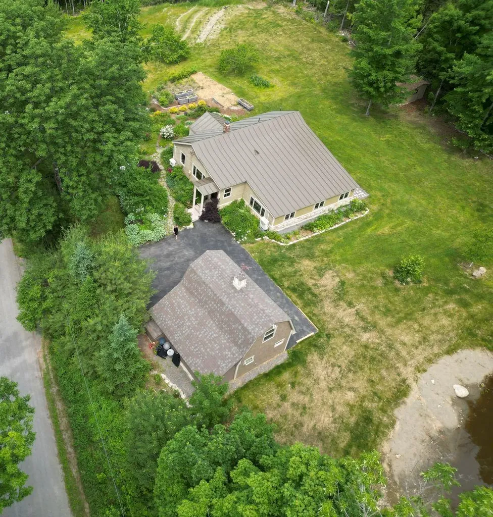 206 Drury Road Solon ME 04979
