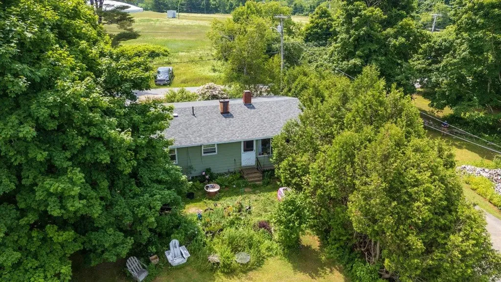 660 Old County Road Rockland ME 04841