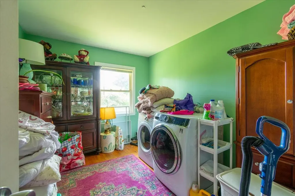 660 Old County Road Rockland ME 04841