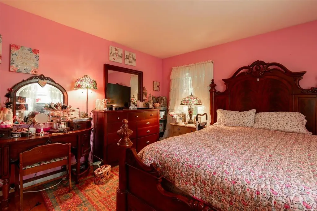 660 Old County Road Rockland ME 04841