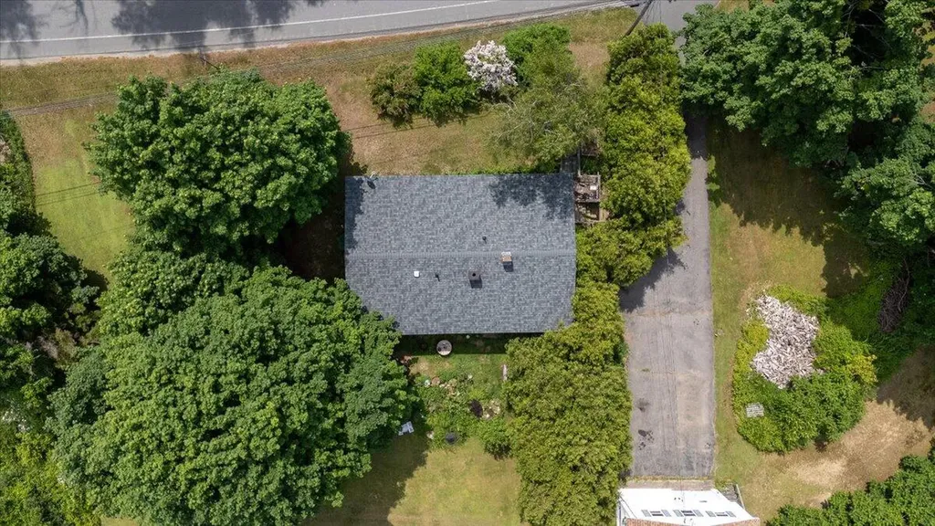 660 Old County Road Rockland ME 04841