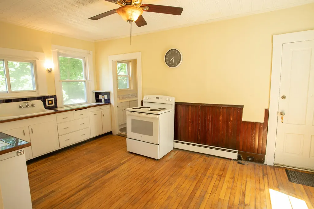 15 Autumn Street Bangor ME 04401