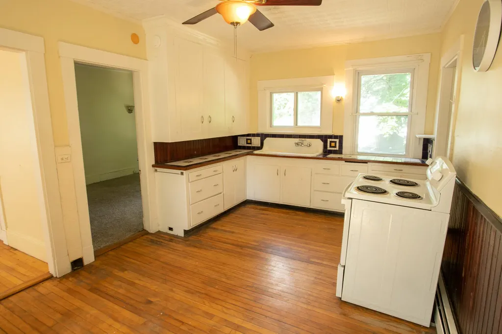 15 Autumn Street Bangor ME 04401