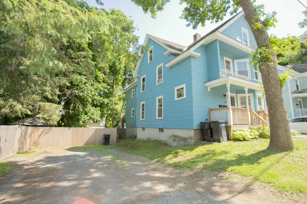 15 Autumn Street Bangor ME 04401