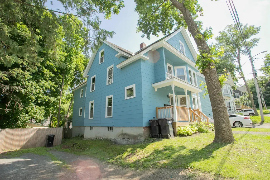 15 Autumn Street Bangor ME 04401