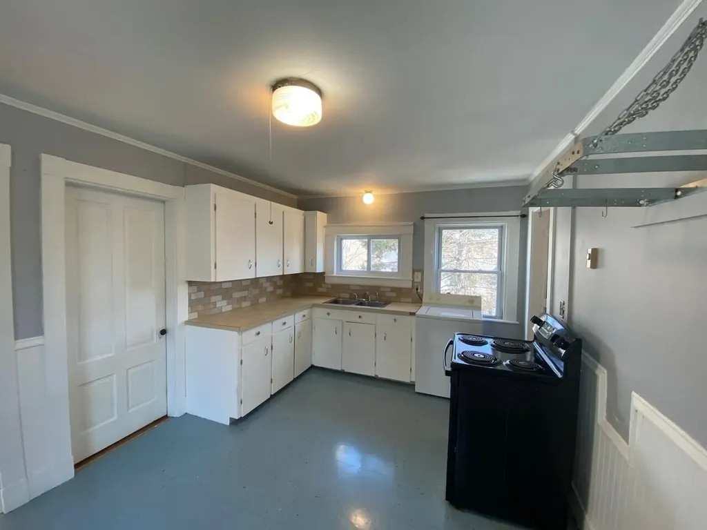 15 Autumn Street Bangor ME 04401