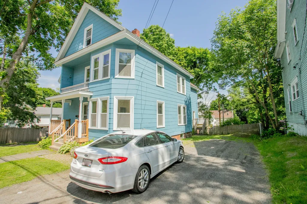 15 Autumn Street Bangor ME 04401