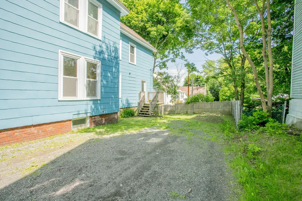15 Autumn Street Bangor ME 04401