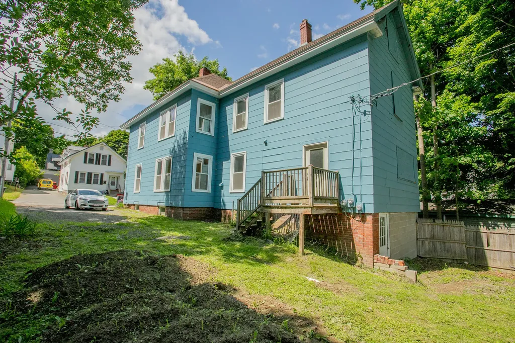 15 Autumn Street Bangor ME 04401