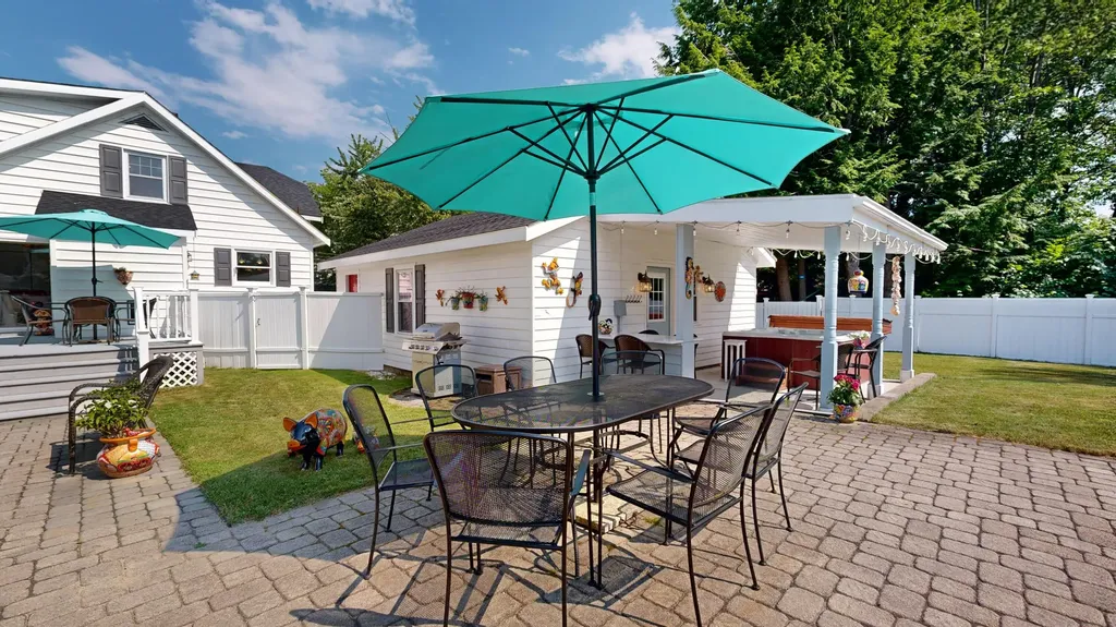 48 Grandview Avenue Auburn ME 04210