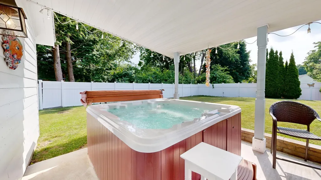 48 Grandview Avenue Auburn ME 04210