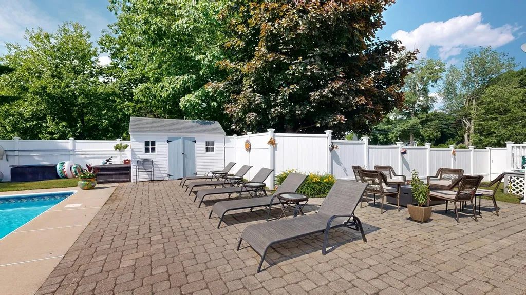48 Grandview Avenue Auburn ME 04210