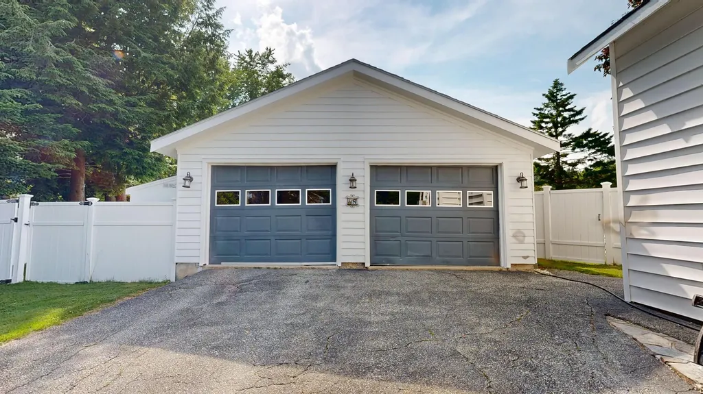 48 Grandview Avenue Auburn ME 04210