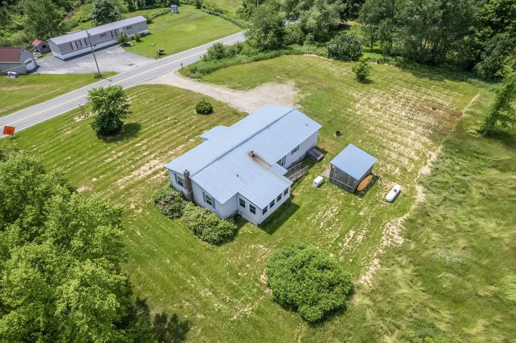 47 Pittston Road Whitefield ME 04353