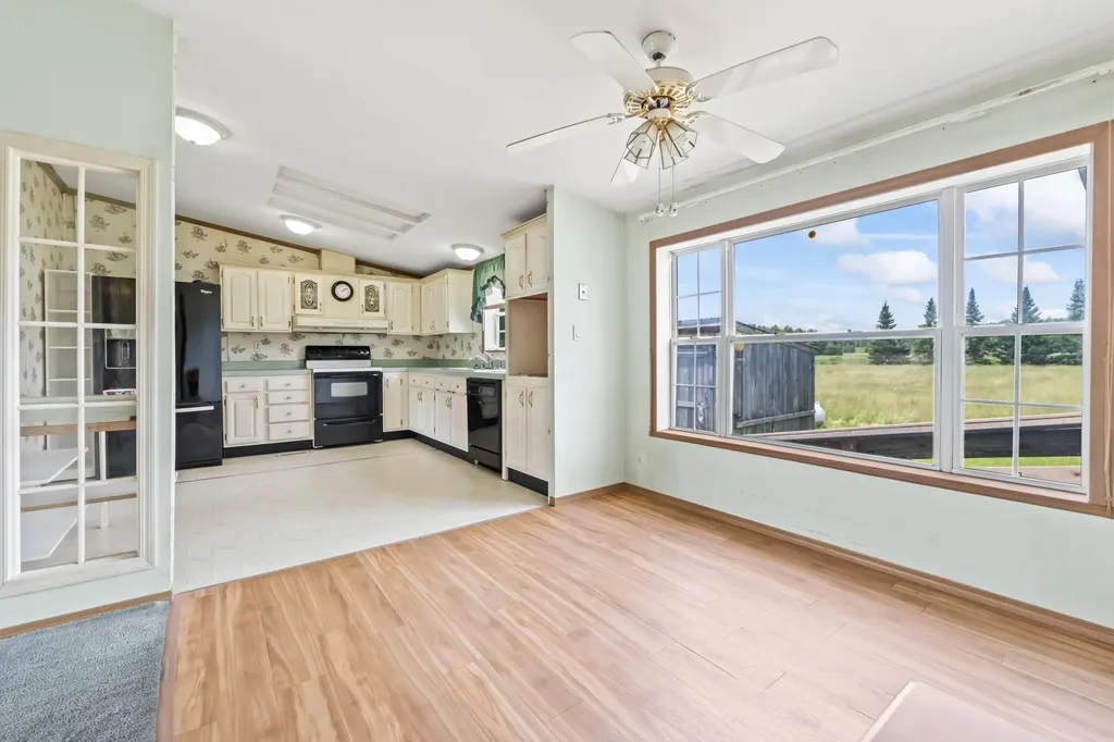 47 Pittston Road Whitefield ME 04353