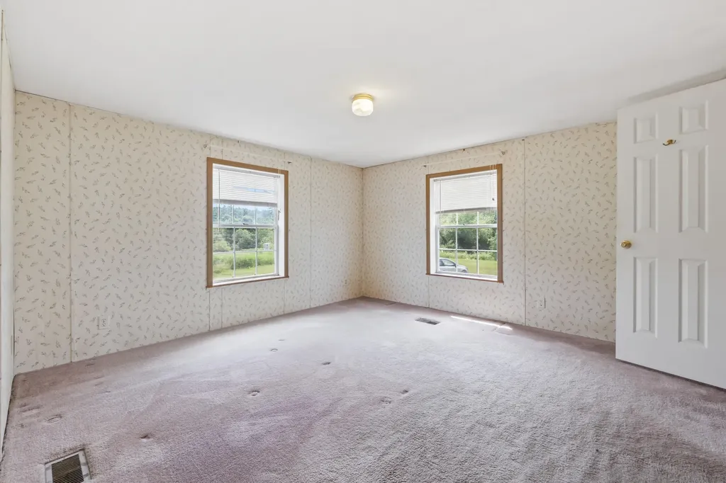 47 Pittston Road Whitefield ME 04353