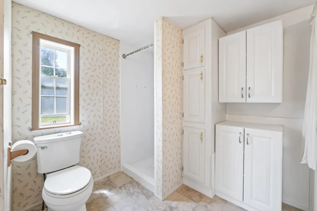 47 Pittston Road Whitefield ME 04353