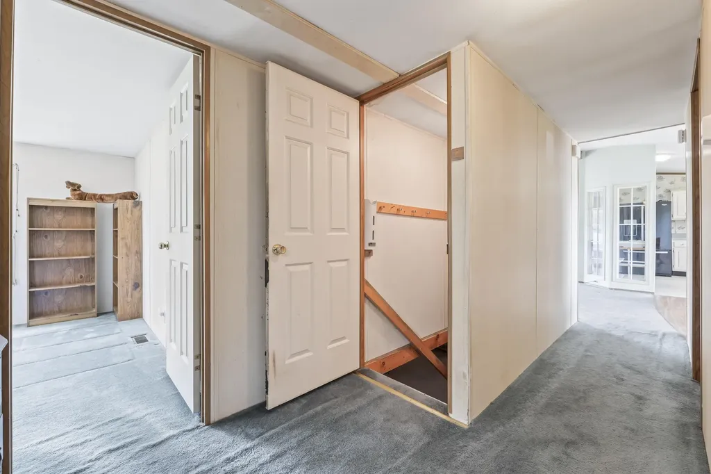 47 Pittston Road Whitefield ME 04353
