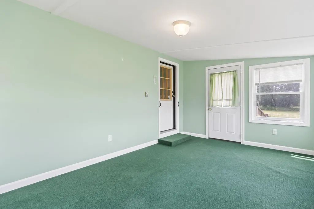 47 Pittston Road Whitefield ME 04353