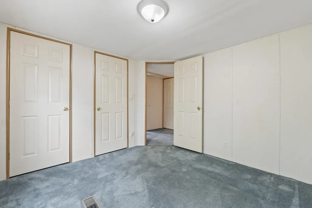 47 Pittston Road Whitefield ME 04353