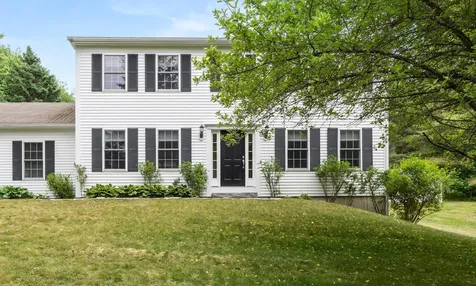 14 Orchard Lane Lamoine ME 04605