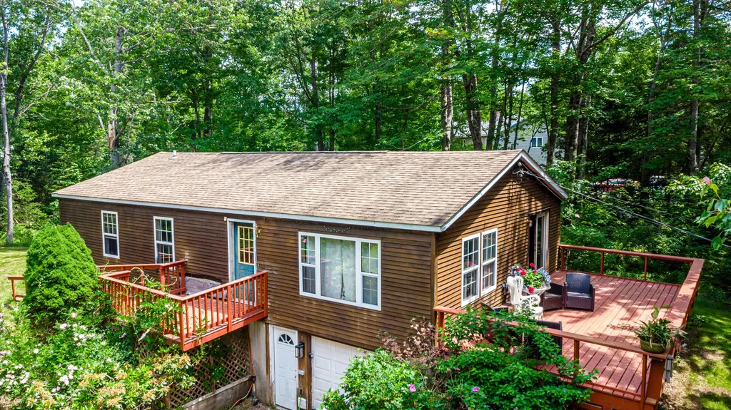 8 Red Fern Road Trenton ME 04605