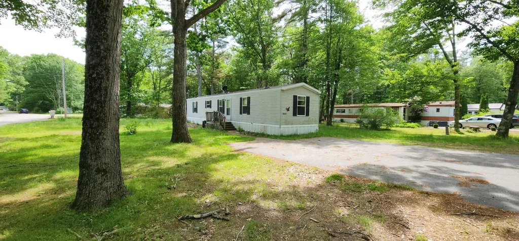 809 New Dam Road Sanford ME 04073