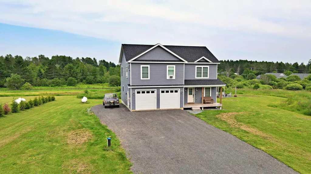 19 Boxwood Lane Hermon ME 04401