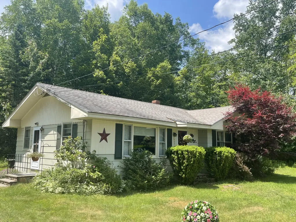 807 Eastern Avenue Holden ME 04429