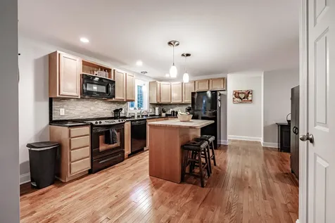 18 Cheechako Road Buxton ME 04093