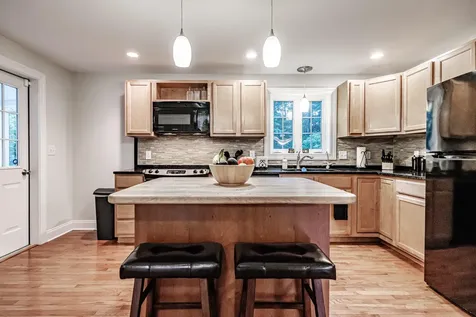 18 Cheechako Road Buxton ME 04093