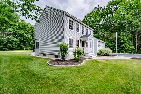 18 Cheechako Road Buxton ME 04093