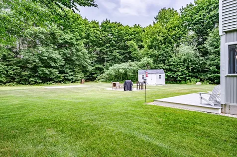18 Cheechako Road Buxton ME 04093