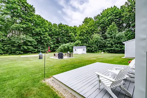 18 Cheechako Road Buxton ME 04093