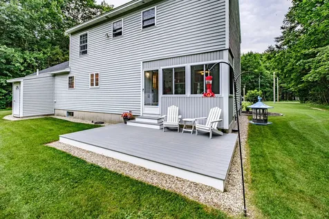 18 Cheechako Road Buxton ME 04093
