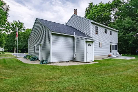 18 Cheechako Road Buxton ME 04093