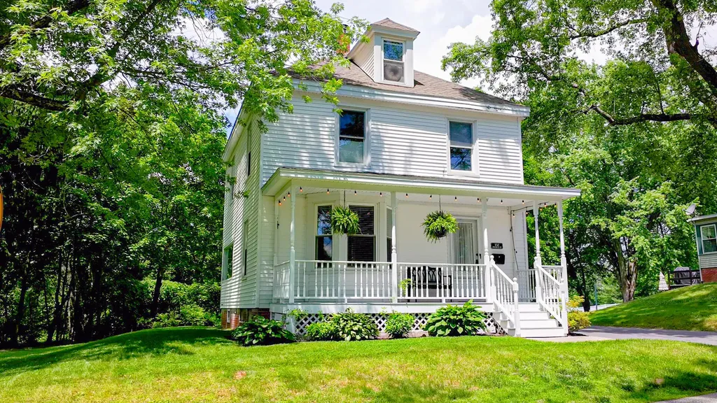 152 Pierce Street Westbrook ME 04092